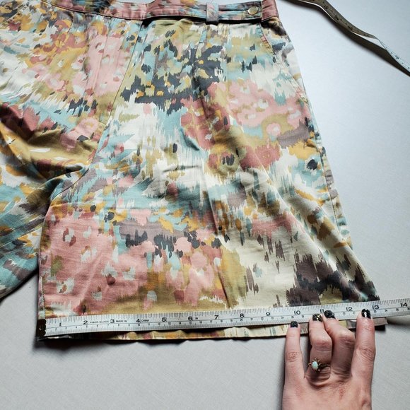 Vintage USA Made Colourful Pastel Abstract Cotton Bermuda Shorts - Picture 15 of 15